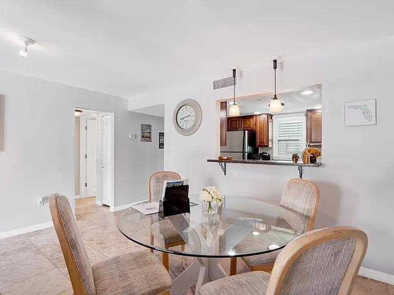 464 N Paula Dr #211 — Photo 18