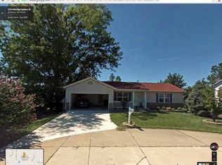 2554 McClay Gardens Dr, Saint Peters, MO 63376