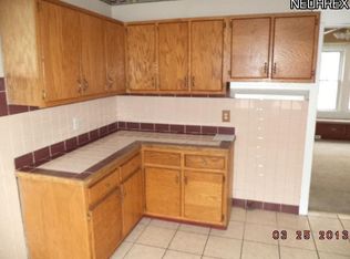 3158 W 38th St, Cleveland, OH