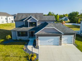 9144 Strathmore Ln, Fort Wayne, IN 46818