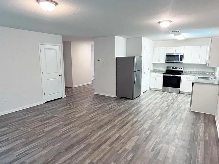 15717 Del Norte Dr — Photo 5