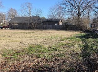 401 E Velma Ave #12, Springdale, AR 72764