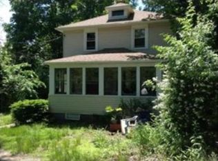 24 Hillcrest St, Springfield, MA 01109