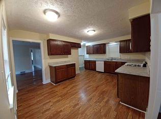 713 N Court St, Rockford, IL 61103