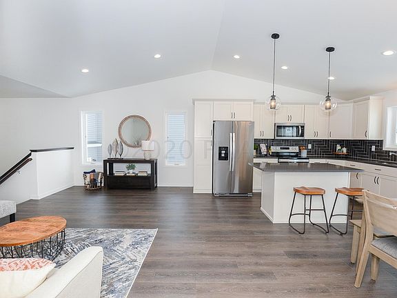 2nd image of 4553 Blue Stem Way