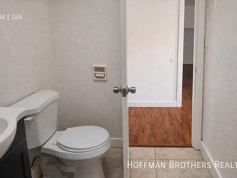 5545 Atlantic Ave #5545 — Photo 4