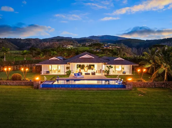 300 Mahana Ridge St, Lahaina, HI 96761