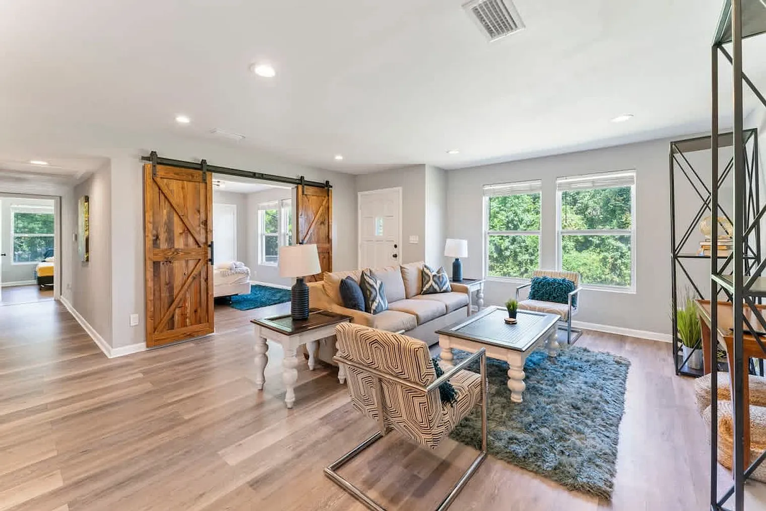 4 bed, 2.0 bath, 1582 sqft, $5,823 — Photo 3