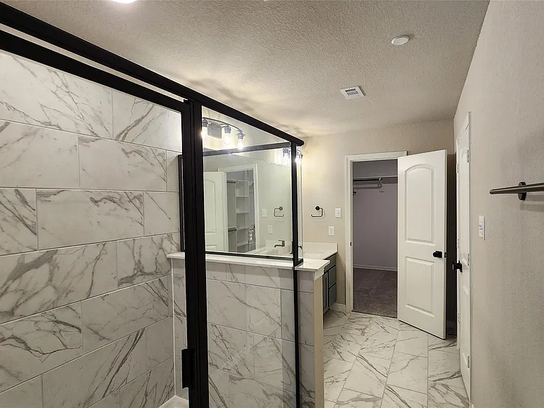 8009 Scanlan Trl — Photo 14