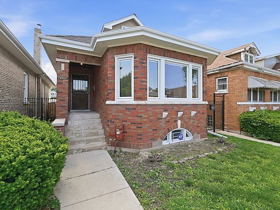 2nd image of 8016 S Perry Ave