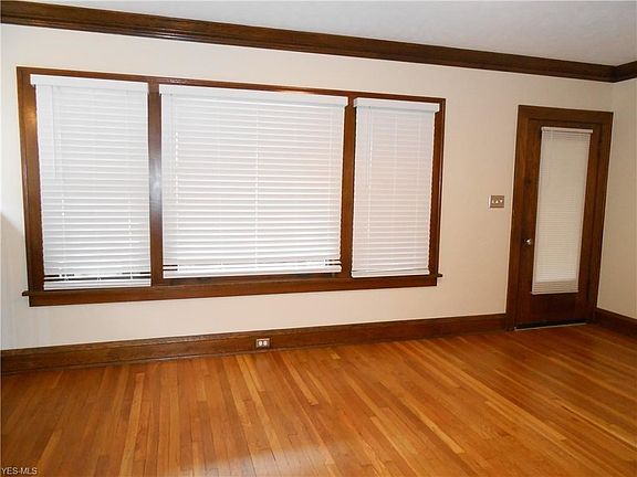 5th image of 1594 Lakeland Ave