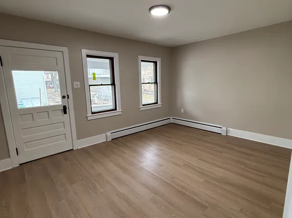 322 Vandervoort St, North Tonawanda, NY 14120