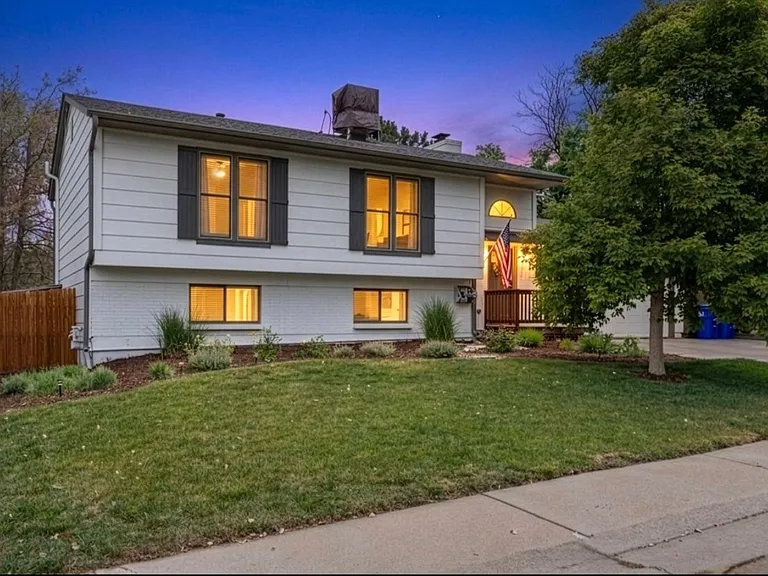 16351 E Idaho Pl — Photo 1