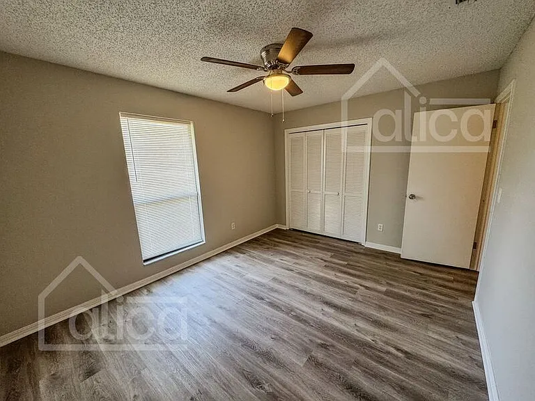 1959 Sussex Dr N — Photo 29