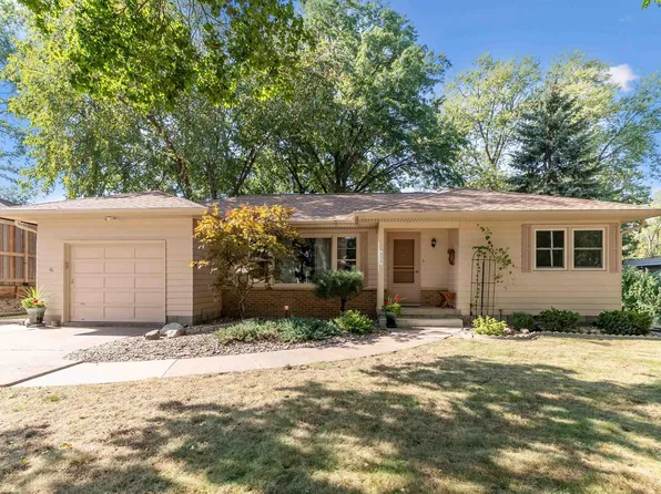 456 Loma St, Waterloo, IA 50701