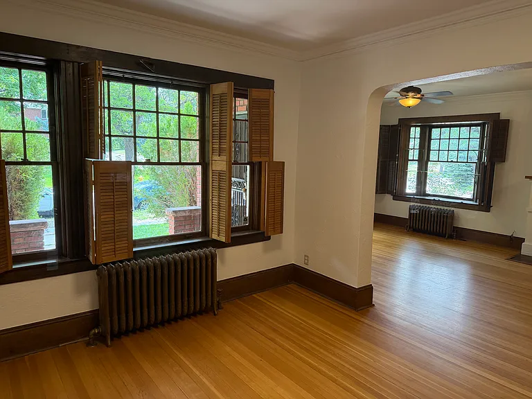 903 Newport St — Photo 10