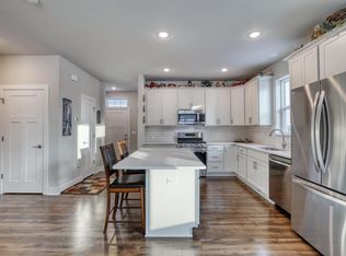W218N16011 Tiger Lily Dr, Jackson, WI 53037