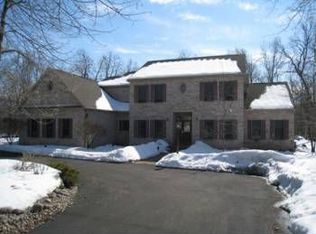 4950 Plummers Point Rd, Oshkosh, WI 54904