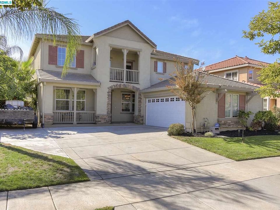 2nd image of 285 Mountain View Dr