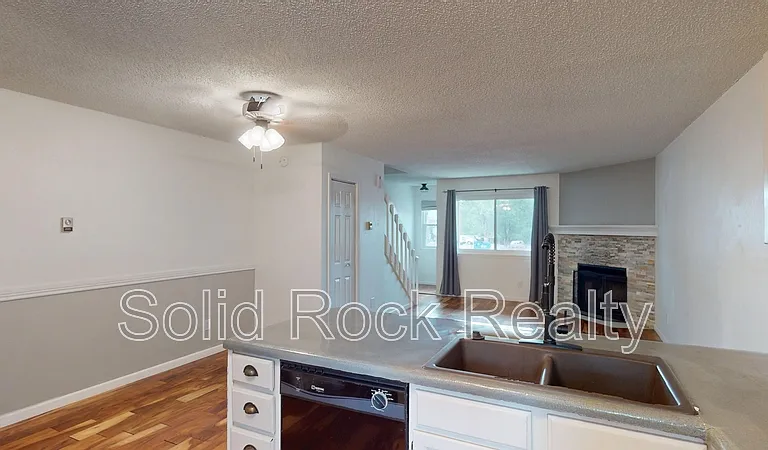 1297 Vondelpark Dr — Photo 5