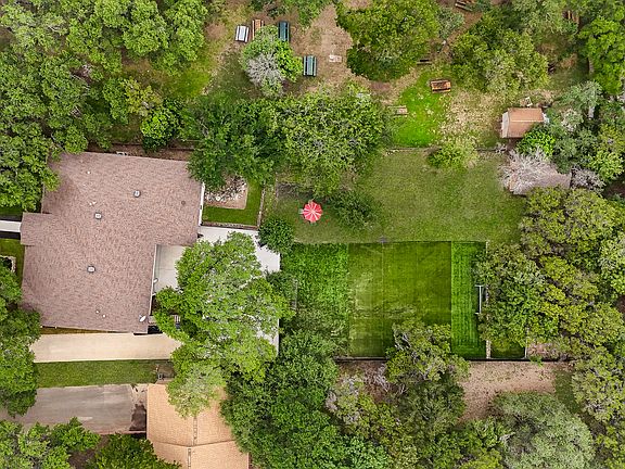 4th image of 827 sherman oak