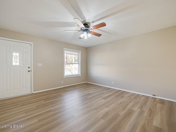 4th image of 1083 Hillview Blvd
