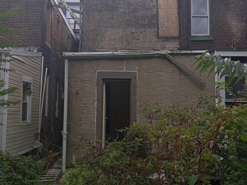 Building Photo 3
