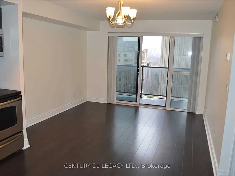 28 Ted Rogers Way #1510 — Photo 4