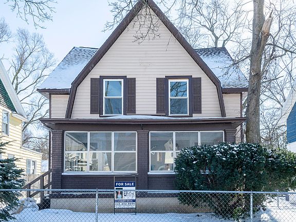 2nd image of 932 Watkins St SE