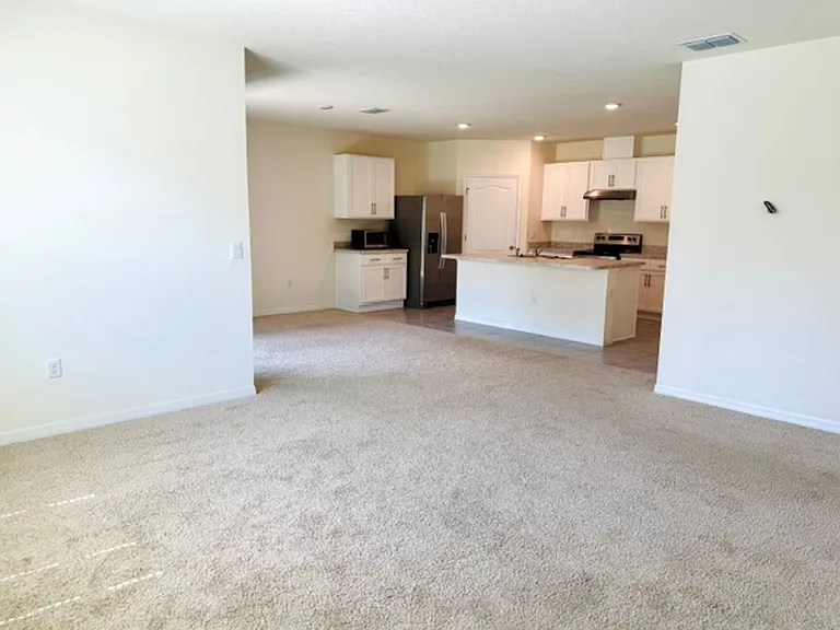 709 Versailles Ln — Photo 5