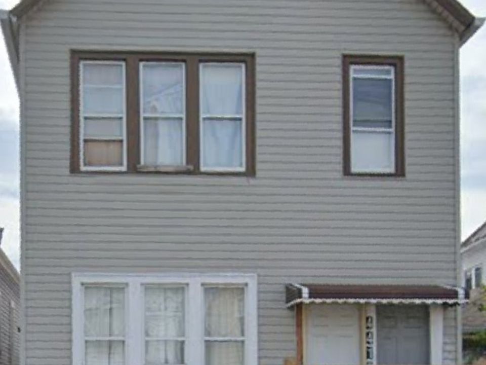 1st image of 4412 S Wood St #1R