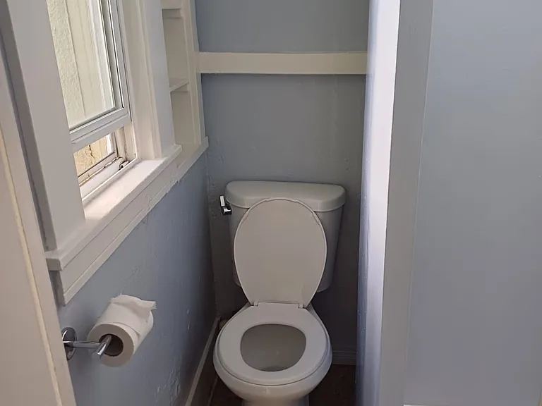 437 Athol Ave #A — Photo 14