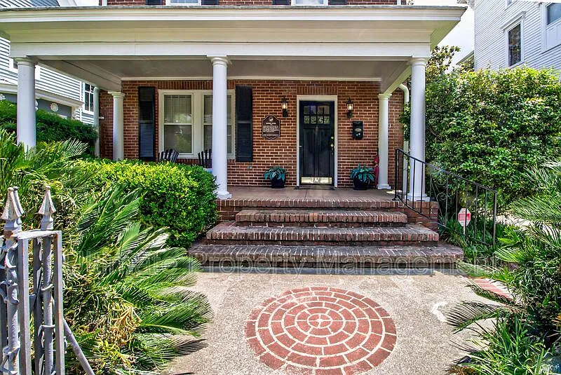 3 bed, 2.0 bath, 1898 sqft, $3,000 — Photo 3