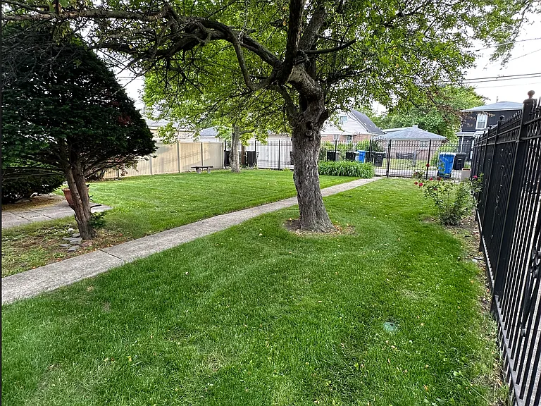 9628 S Parnell Ave #1 — Photo 11