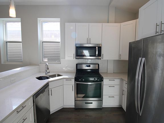 5th image of 712 N Willard Ct APT 2F