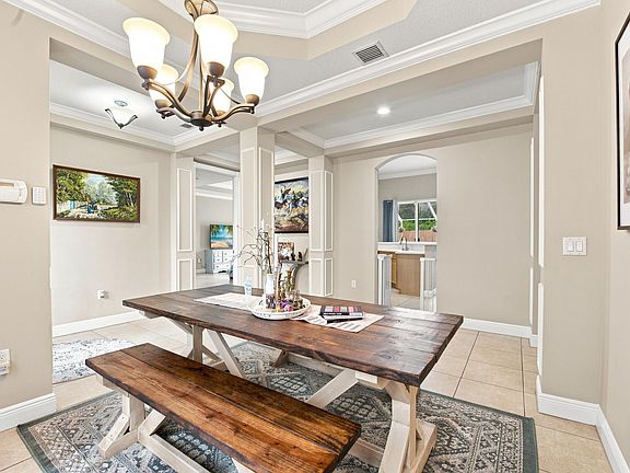 4th image of 779 SW HILLSBORO Circle