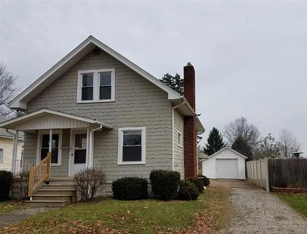 310 Genoa Ave SW photo 1
