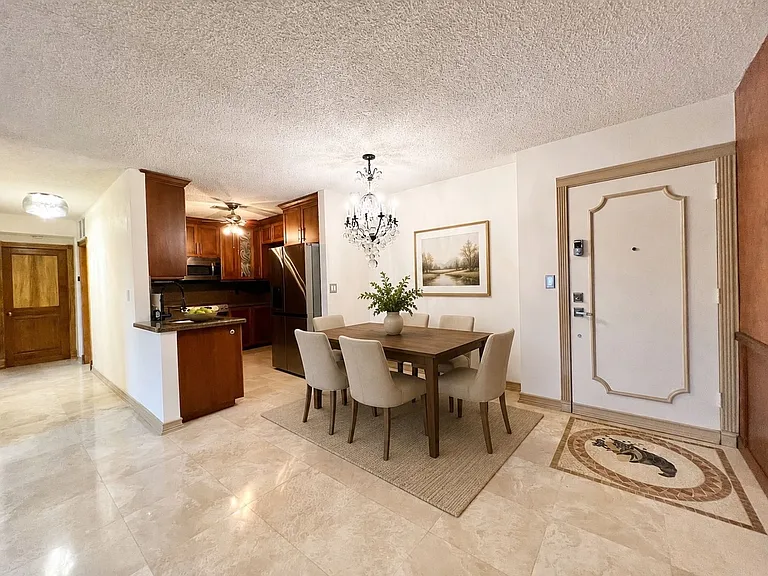 649 W Oakland Park Blvd #220A — Photo 3
