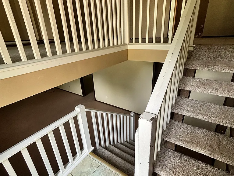 702 Shannon Rd — Photo 1