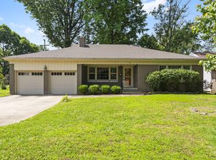 1054 E Kingsbury St, Springfield, MO 65807
