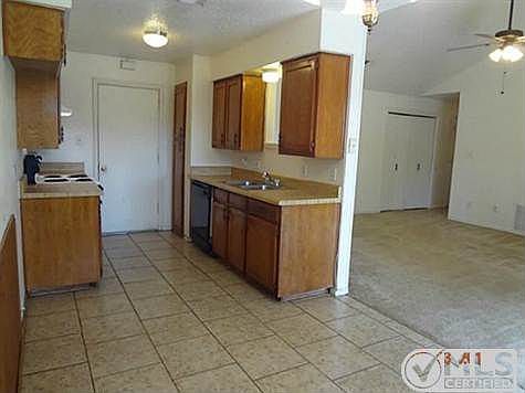 5th image of 2302 Woodside Dr