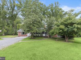 2 Greenlea Dr, Pikesville, MD 21208