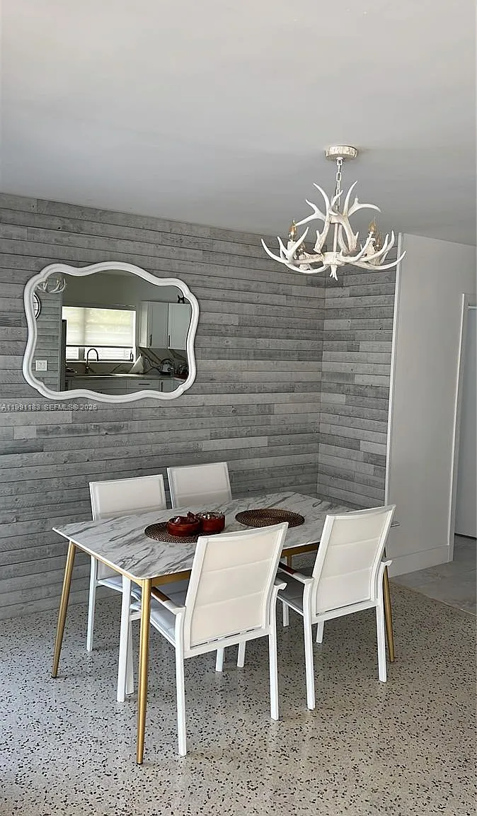 Hollywood Lakes Section — Photo 2