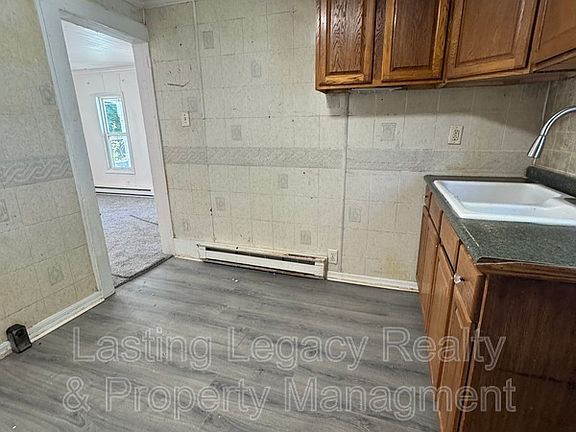 4th image of 1325 Gholson Ave