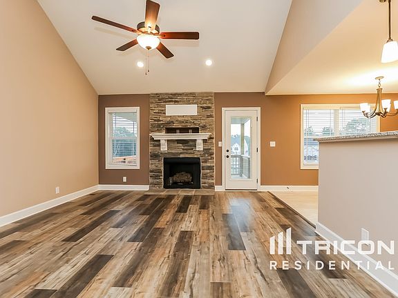 2nd image of 1073 Harrison Way