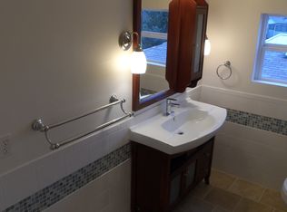 1106 S Pine St APT E, Tacoma, WA 98405
