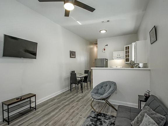 2nd image of 1509 Louisa St