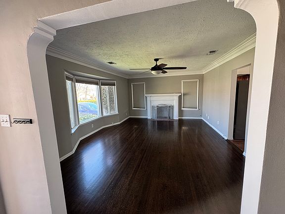 3rd image of 4432 W 59th St