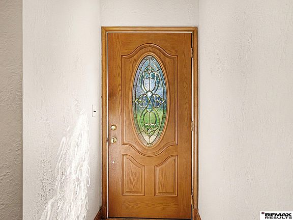 4th image of 3930 Castelar St