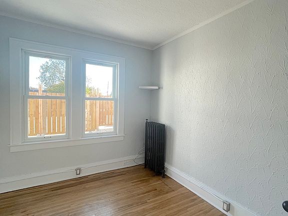 4th image of 1469 Ottawa St #11400870
